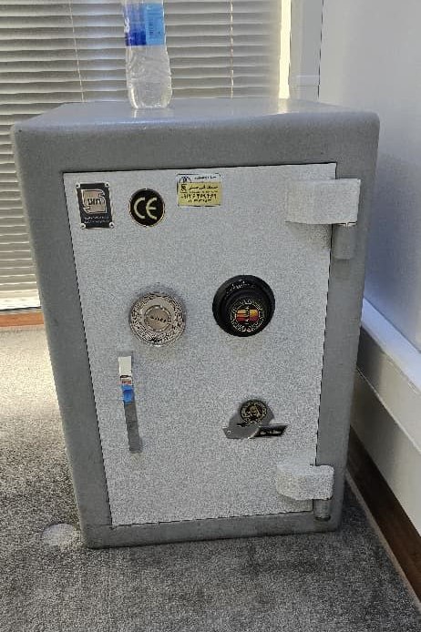 حمل گاوصندوق